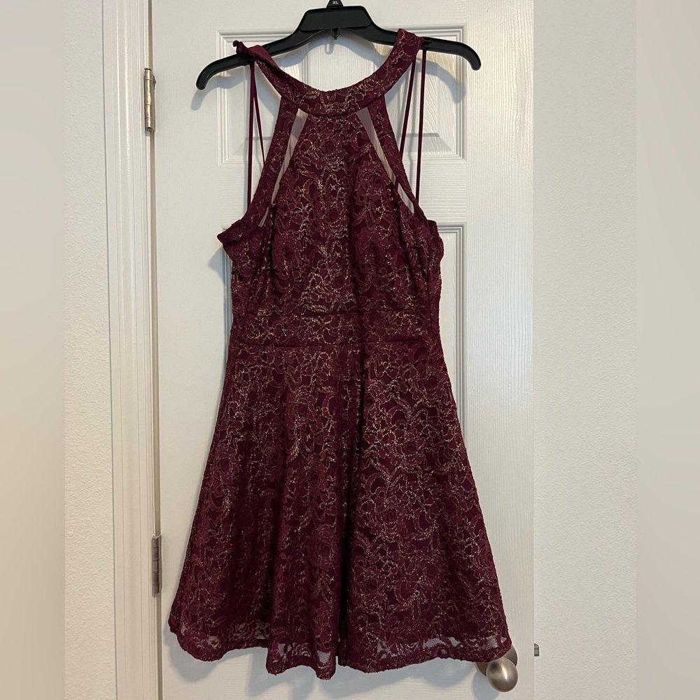 Maroon party dress. Great for a wedding or a prom!
